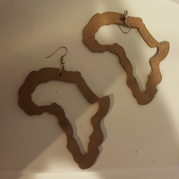 Africa Shape Earrings - Picture 2 of 3